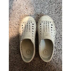 Kids Native Shoes – Size C9 – white